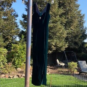 Dark green velvet dress with slit!